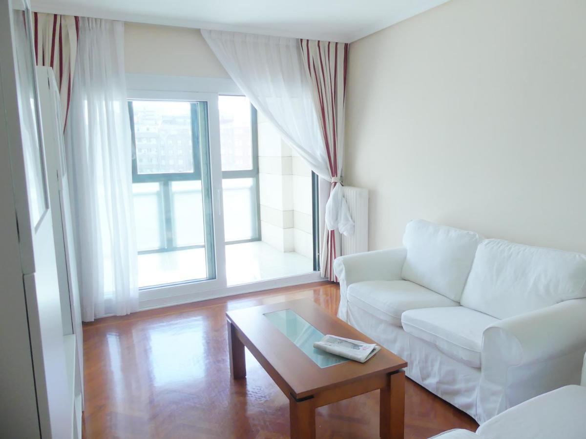 Apartamento Luminoso, Funcional Y Amplio En Zona Hospitalaria Pamplona Exterior foto