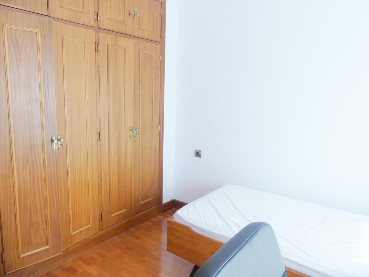 Apartamento Luminoso, Funcional Y Amplio En Zona Hospitalaria Pamplona Exterior foto